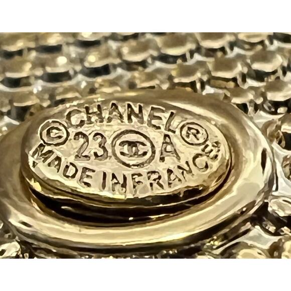 Gold CHANEL Crystal Ice Bucket Stud Earrings Autumn 2023 (CHXX015) - Picture 6 of 6